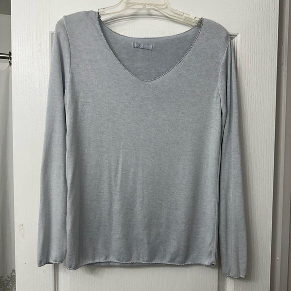 Made in Italy, Women’s light, long sleeve, sweater, gray, medium. - Picture 1 of 3